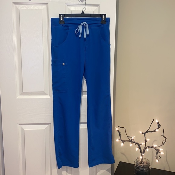 FIGS - Picture 4 of 12